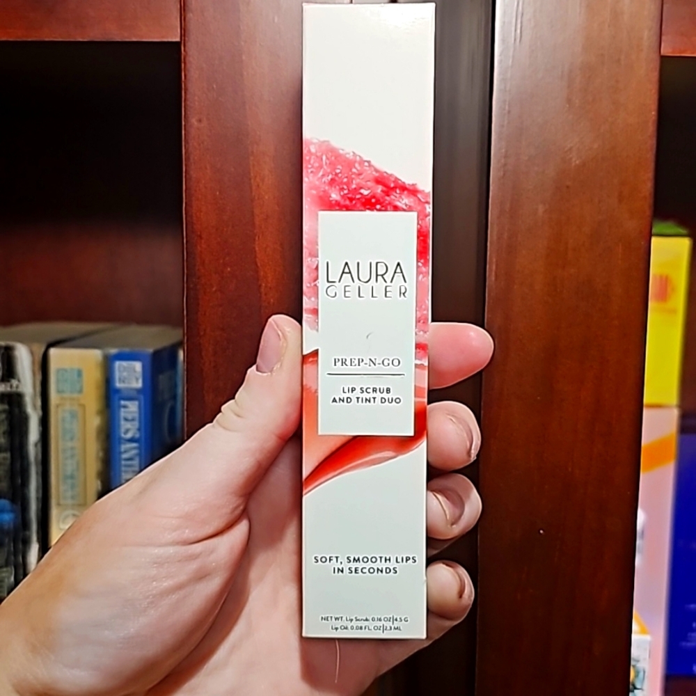 Laura Geller Prep n' Go Lip Scrub & Tint in Shade "Finish Line" - Picture 5 of 10